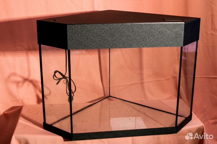 Аквариумы и террариумы