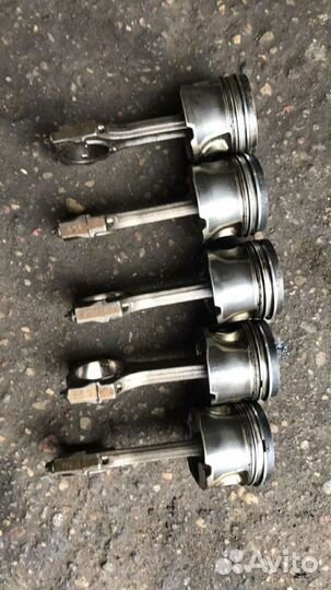 Поршень шатун бмв 3.0д 2005г