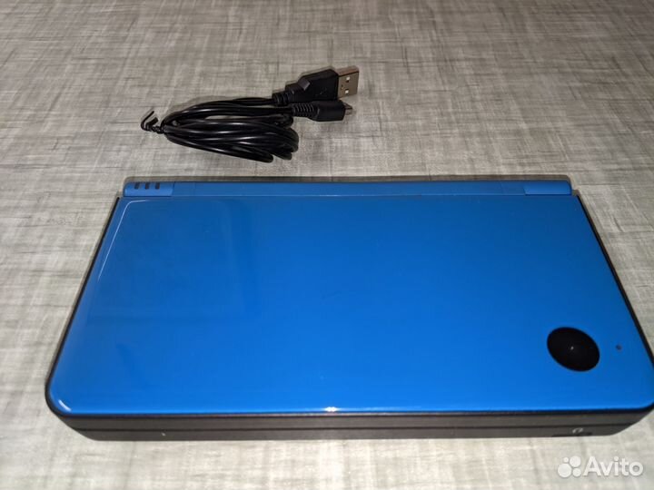 Nintendo DSi XL Синяя