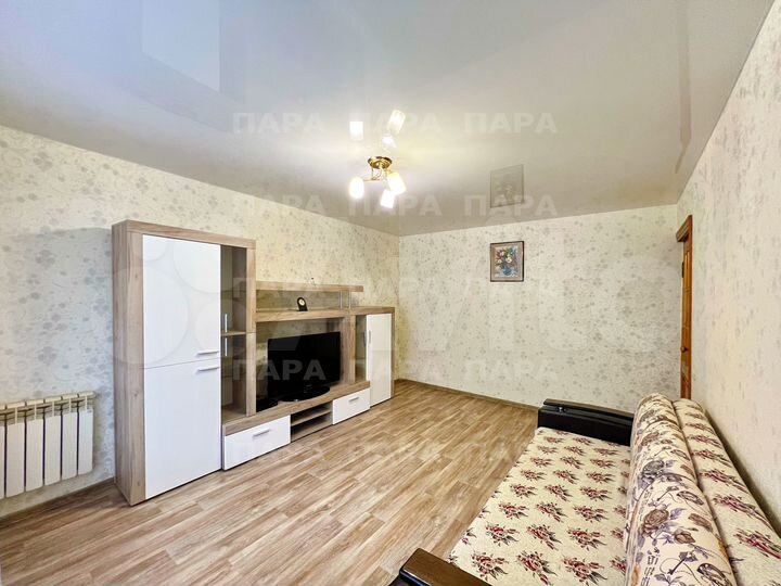 2-к. квартира, 60 м², 1/6 эт.