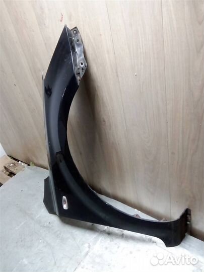 Крыло переднее правое 663211H010