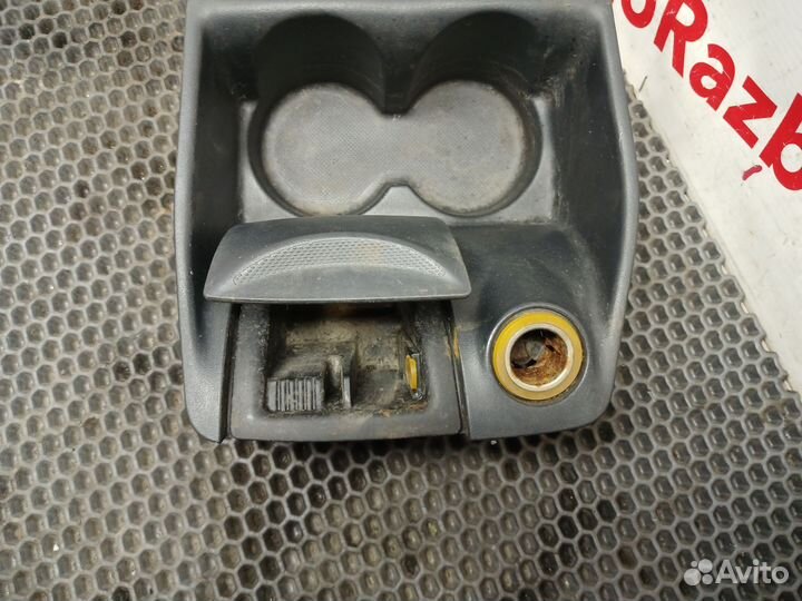 Консоль с пепельницей Renault Symbol