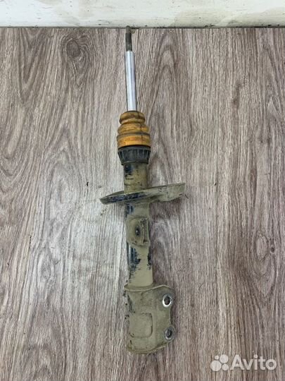 Амортизатор правый Opel Corsa D