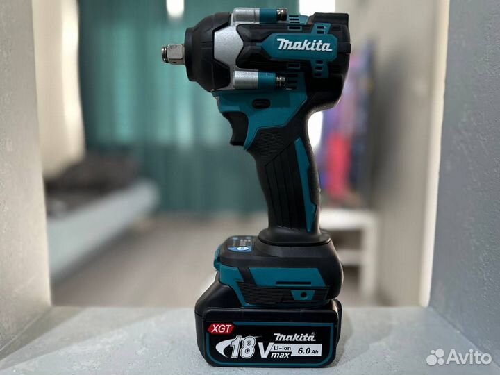 Гайковерт аккумуляторный Makita 300 Нм