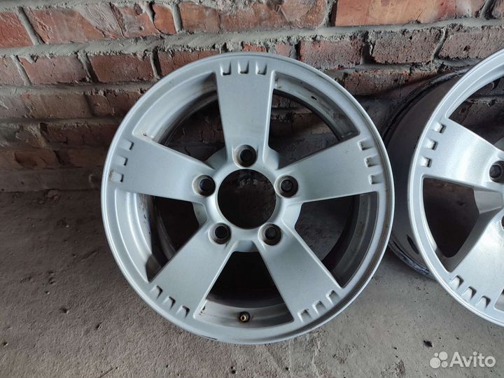 Литые диски на ниву Кик Камелот R16 5х139.7
