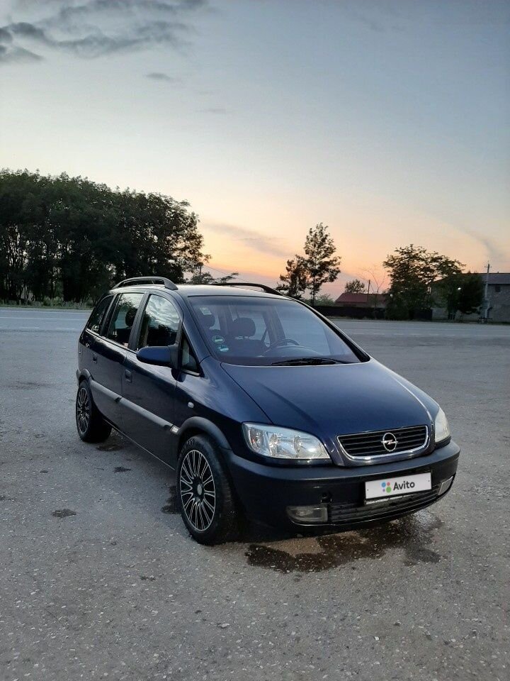 Opel Zafira: фото владельца