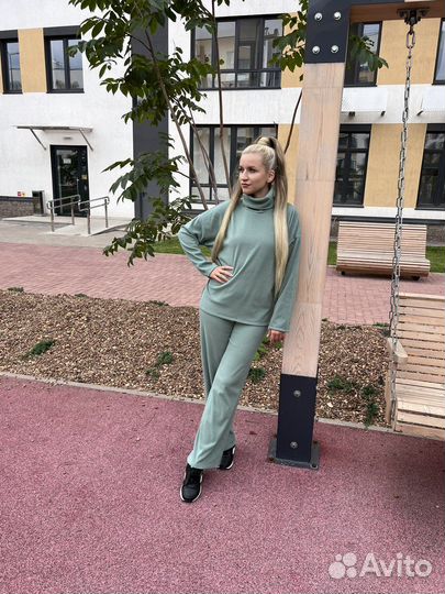 Костюм спортивный женский