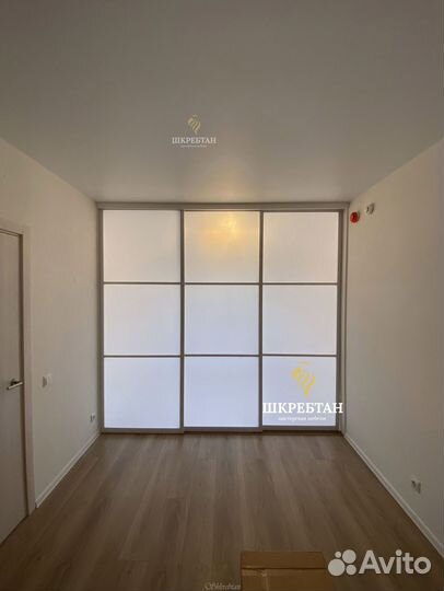 Стеклянная перегородка