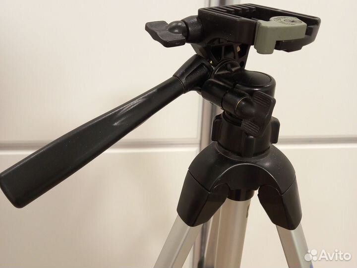 Штатив для фотоаппарата