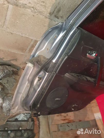 Задняя правая дверь мазда 6 gg