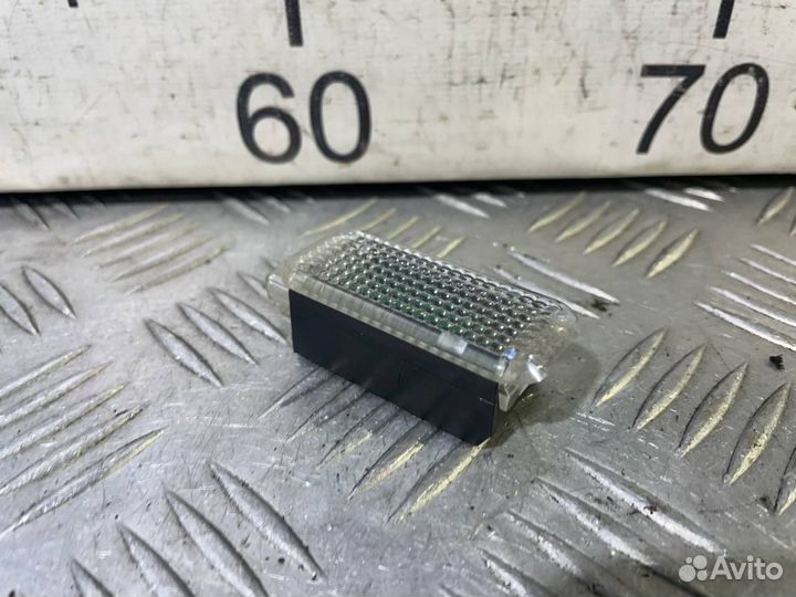 Б/У Плафон салонный Audi#002