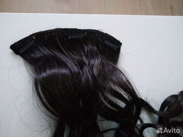 Волосы на заколках искусственные