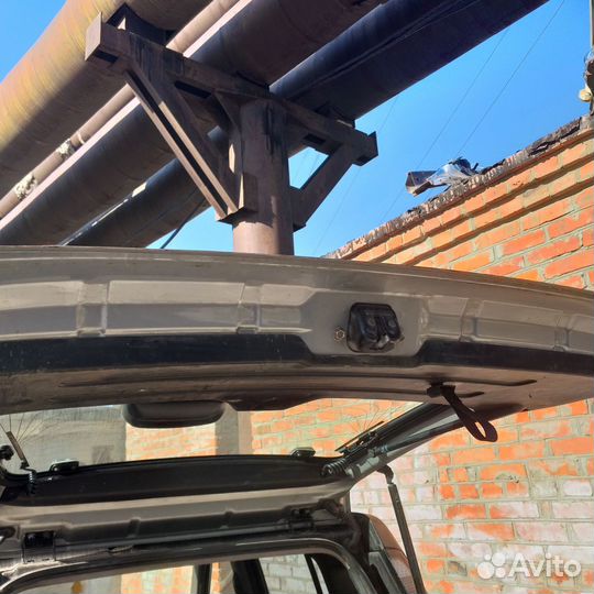 Крышка багажника nissan cube z10