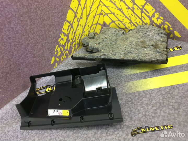 Накладка торпедо Мицубиши Лансер 10 Lancer