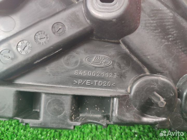 Кронштейн заднего бампера правый LADA X-Ray Cross