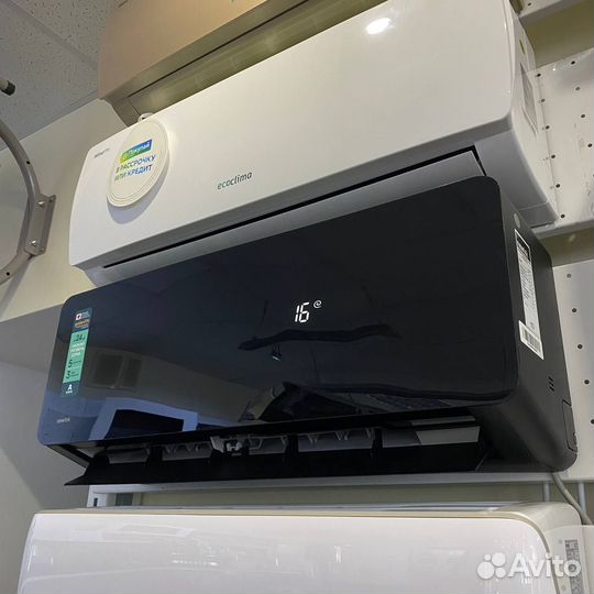 Черный кондиционер (сплит-система) для дома