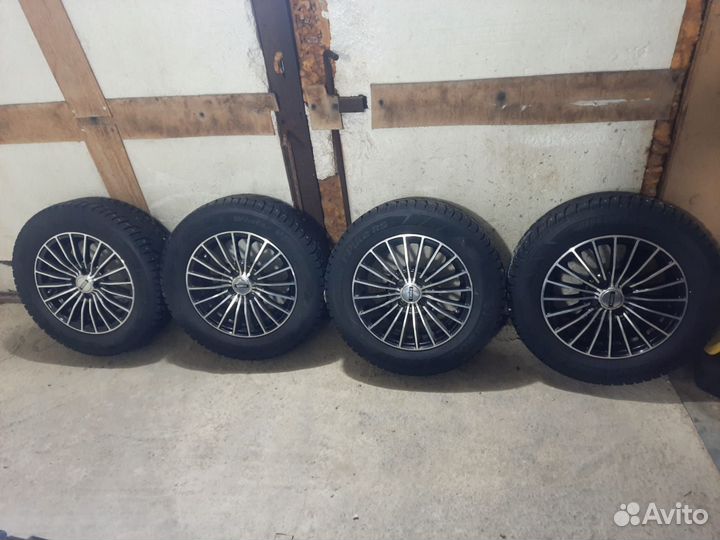 Шины с дисками новые Hankook Winter I'Pike RS R15