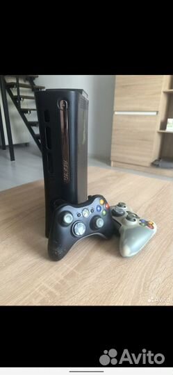 Xbox 360 с 2 джойстиками + 6 игр