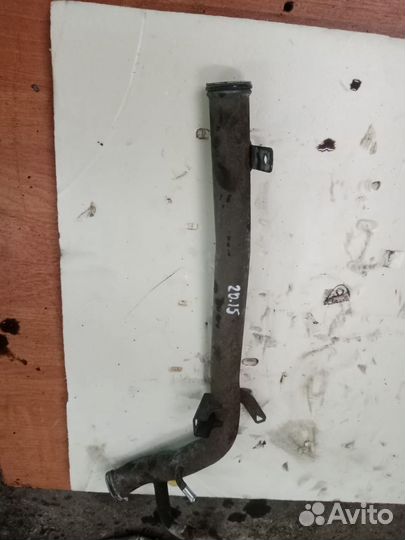 Патрубок охлаждения Mitsubishi Grandis 2.4 4G64