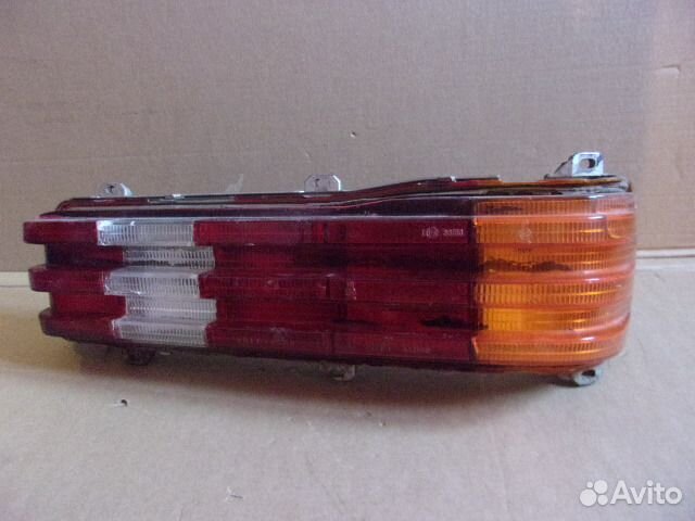 Мерседес W 123, задний правый фонарь