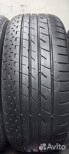 Bridgestone Playz PX-RV 215/55 R17 94V