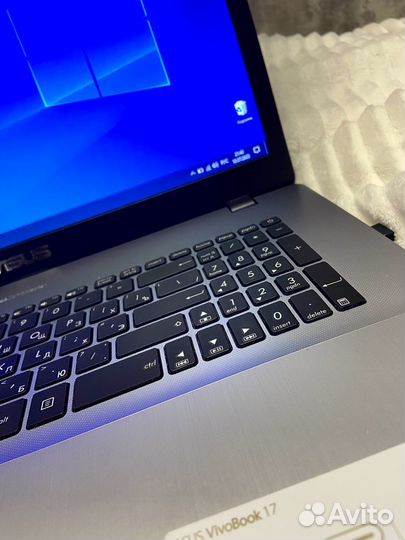 Asus vivobook 17