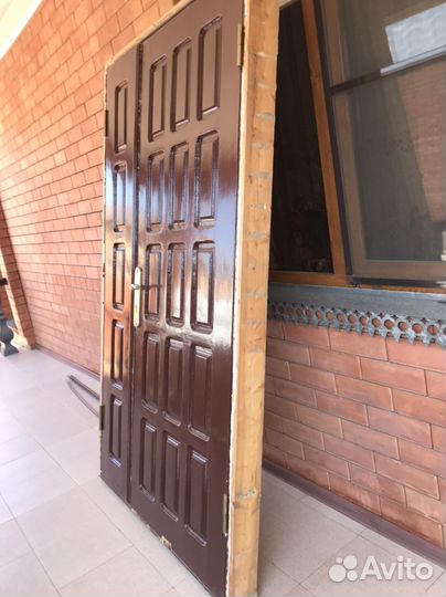 Дверь входная деревянная бу