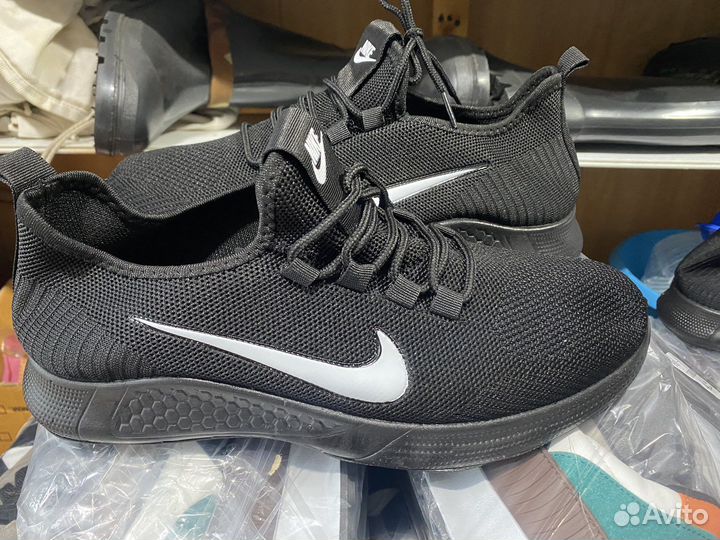 Кроссовки Nike
