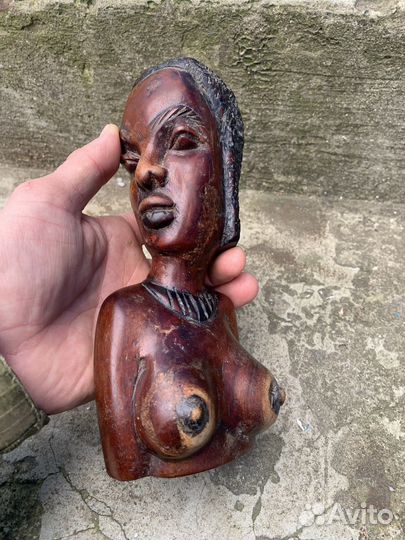 Африканские статуэтки из дерева