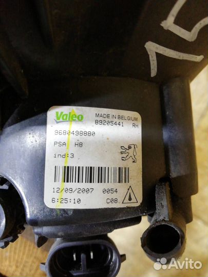 Фара противотуманная правая Peugeot 308 T7 2008