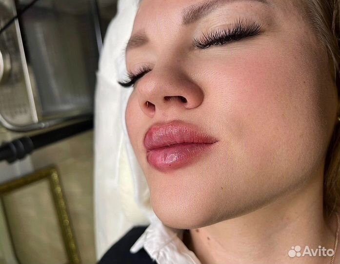 Модель на увеличение губ
