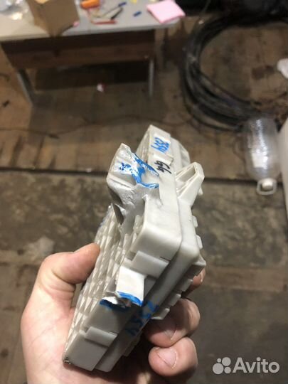 Блок предохранителей салона mazda 6gg