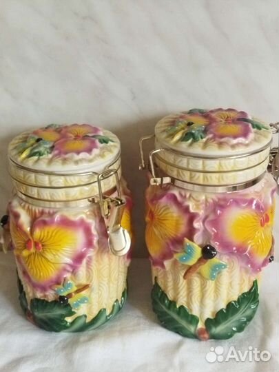 Банки для сыпучих продуктов и солонки