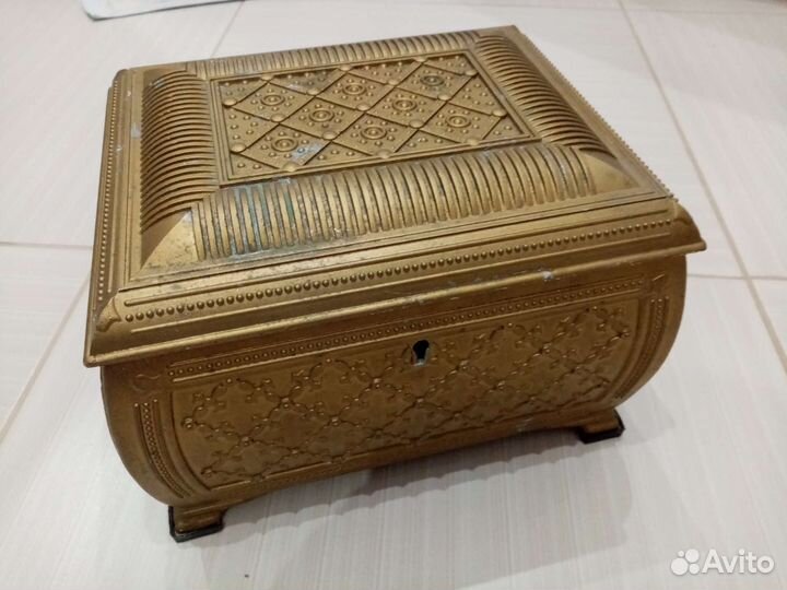 Шкатулка сундук