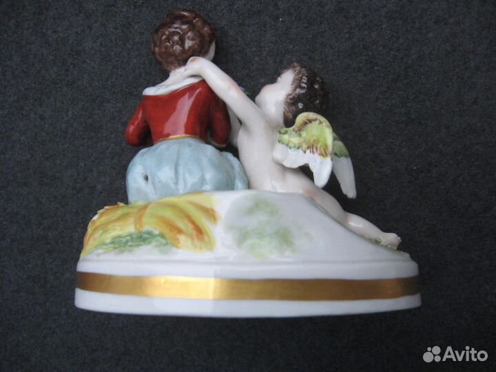 Антиквариат путти скульптура