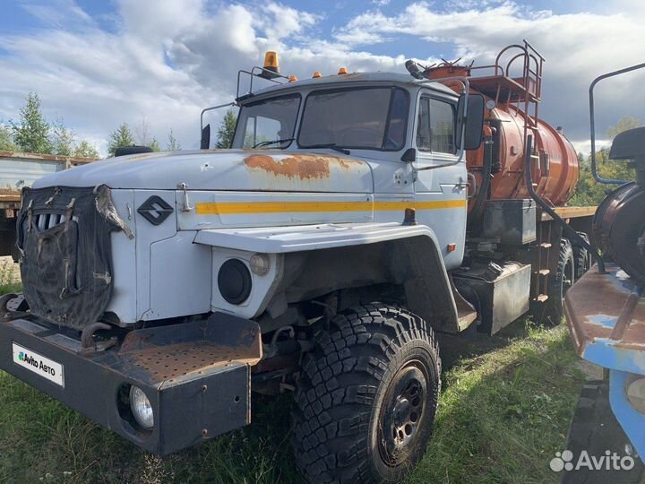 Урал 4320, акн-10, вакумник