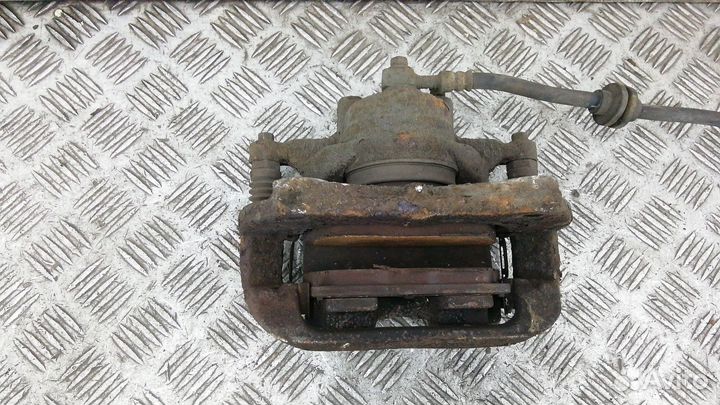 Суппорт передний правый Chevrolet Cruze 2012