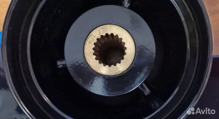 Винт правого вращения volvo SX (3X15 1/4X20)