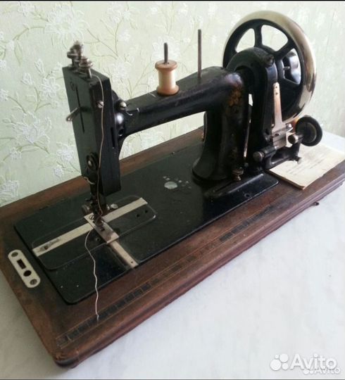 Швейная машина Singer