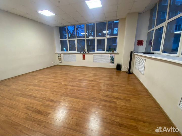 Почасовая аренда зала с Душой в центре города