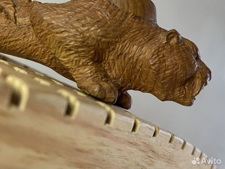 Сувенир из дерева Тигр