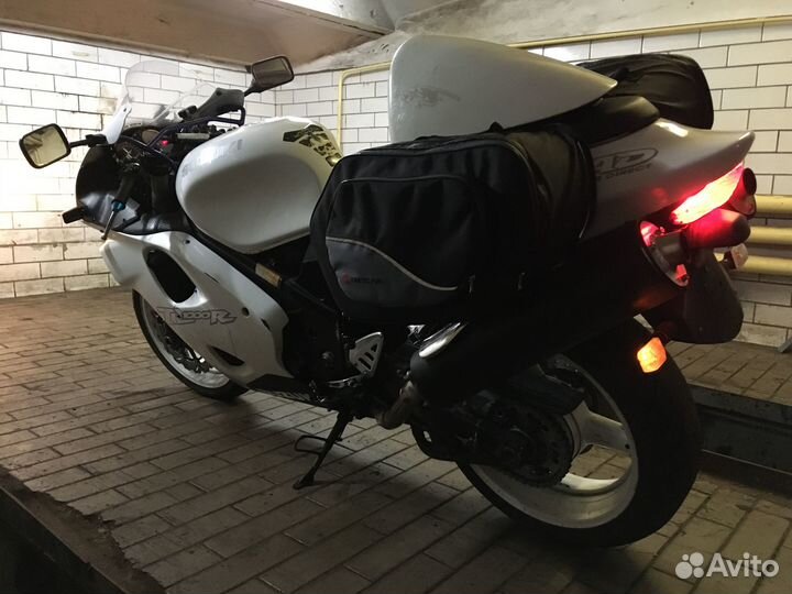 Suzuki TL1000R White - Запчасти / Разбор