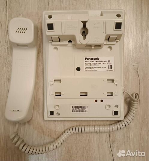 Проводной стационарный телефон