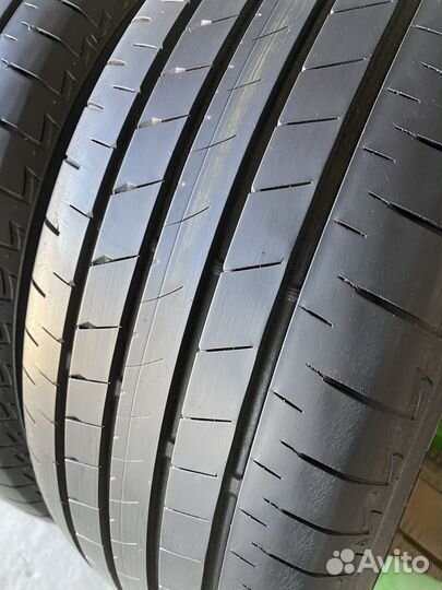 Bridgestone Turanza T005A 215/55 R17