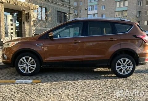 В разборе Ford Kuga 2017