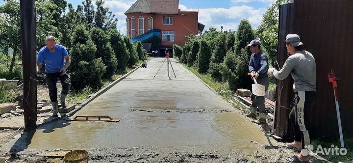 Бетонирование двора