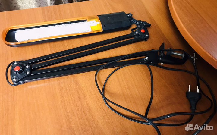 Лампа настольная