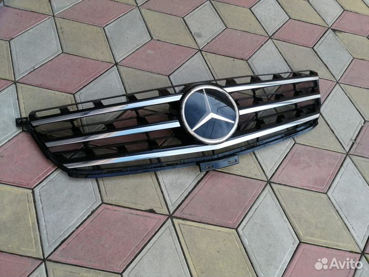 Решетка радиатора на Mersedes-Benz W166