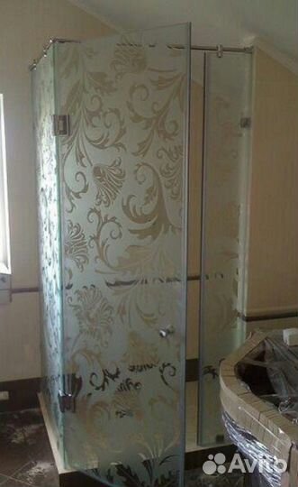 Душевые кабины из закаленного стекла