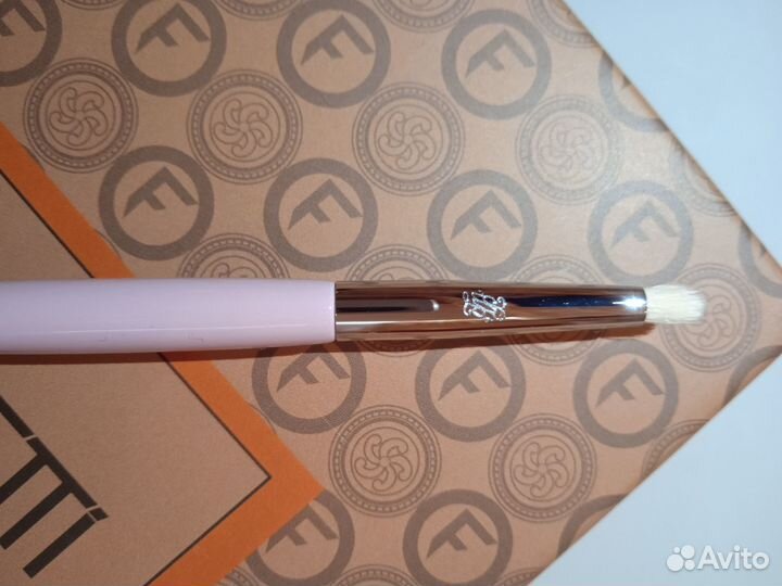 Кисть для макияжа глаз новая Make up secret